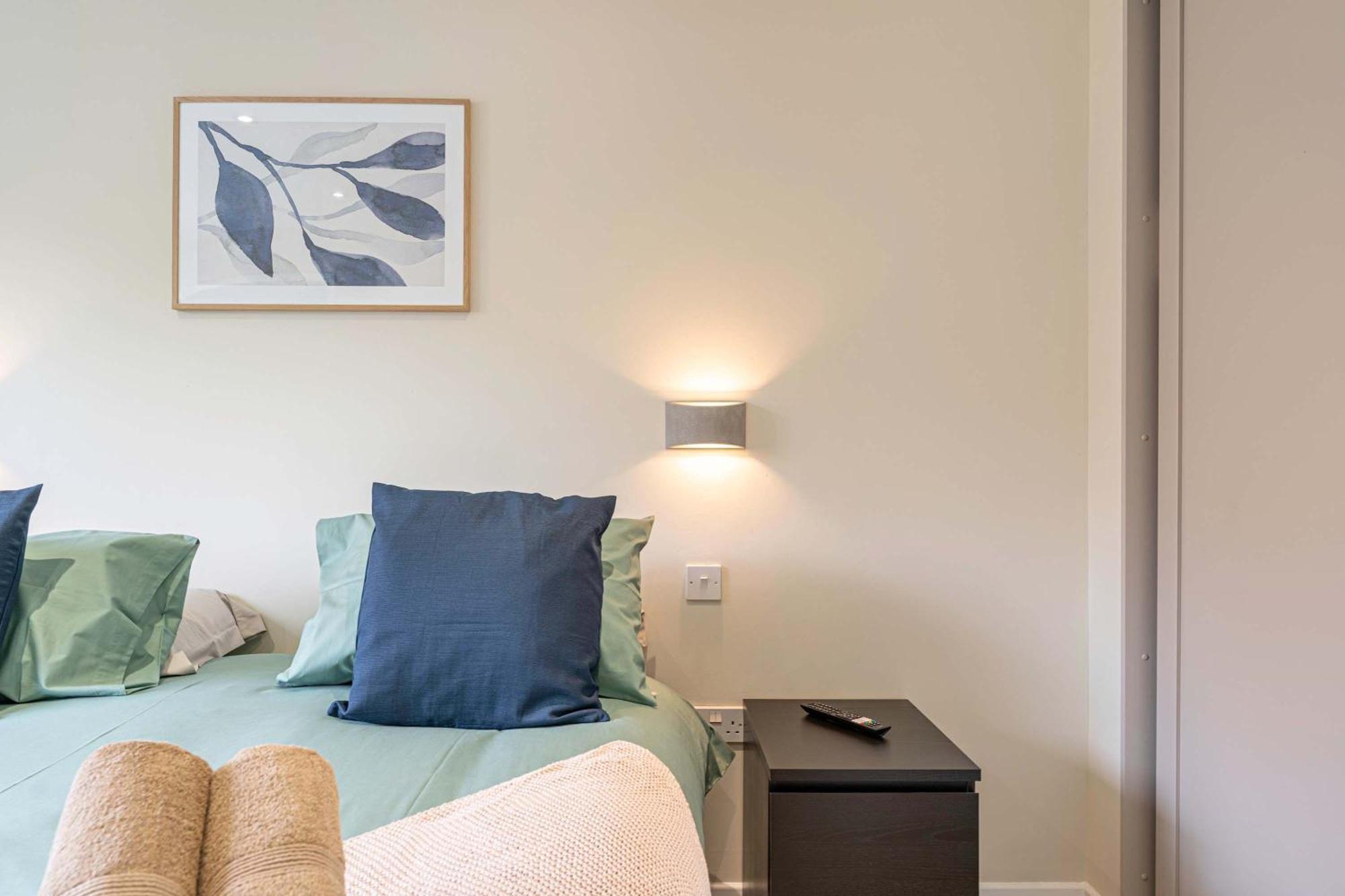 Stylish 2 Bedroom Apartments In Derby Esterno foto