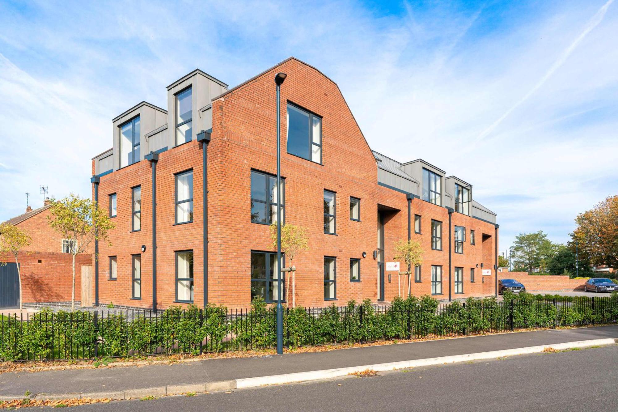 Stylish 2 Bedroom Apartments In Derby Esterno foto